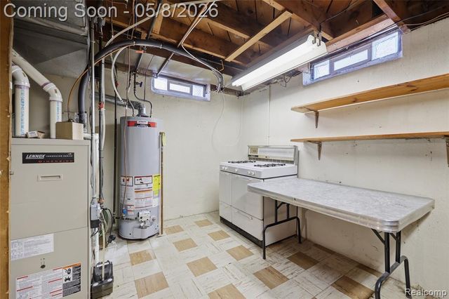 33226 Vista Way, Fraser, MI 48026
