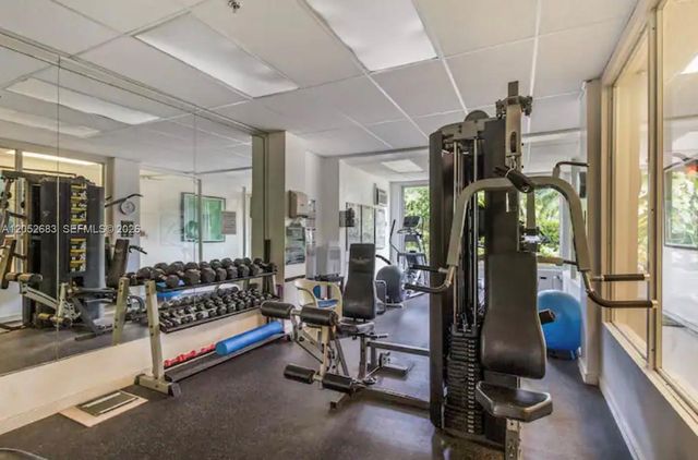 255 W 24th Street 302, Miami Beach, FL 33140