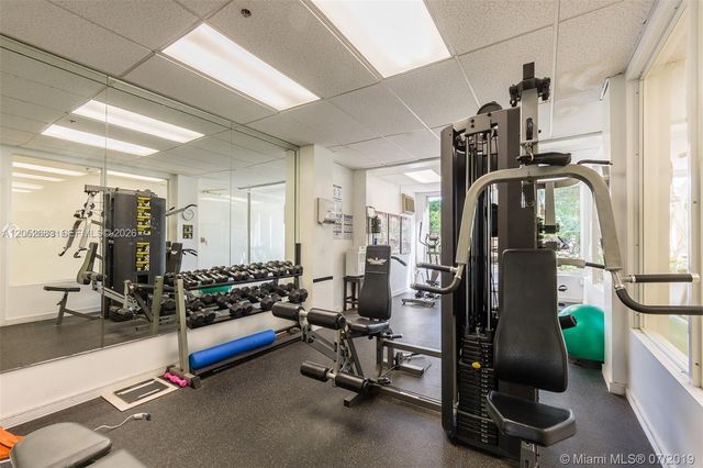 255 W 24th Street 302, Miami Beach, FL 33140
