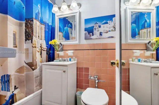 255 W 24th Street 302, Miami Beach, FL 33140