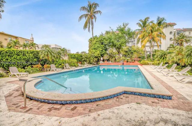255 W 24th Street 302, Miami Beach, FL 33140