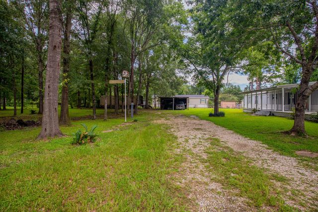 150 Wilcox Dr, Livingston, TX 77351