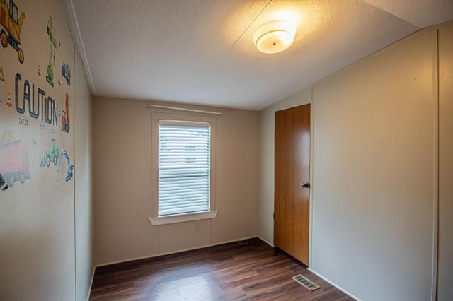 150 Wilcox Dr, Livingston, TX 77351