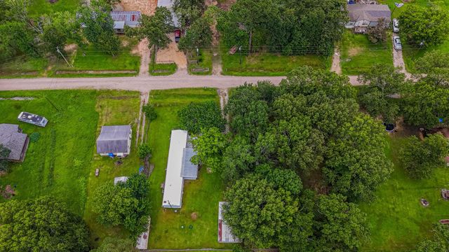 150 Wilcox Dr, Livingston, TX 77351