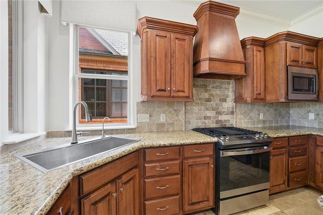 3305 NW 170 Court, Edmond, OK 73012