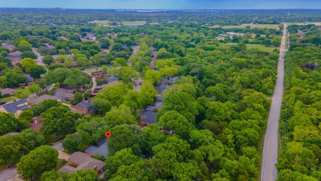 334 Meadowcreek Drive, Duncanville, TX 75137