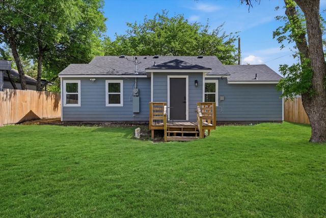 303 Brodie Street, Dallas, TX 75224