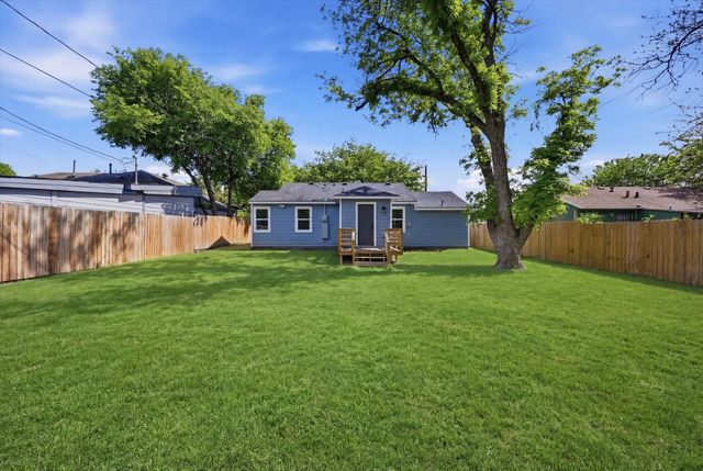 303 Brodie Street, Dallas, TX 75224