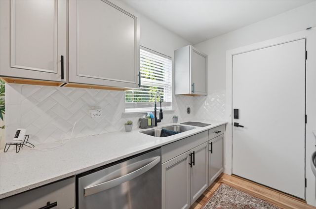 303 Brodie Street, Dallas, TX 75224