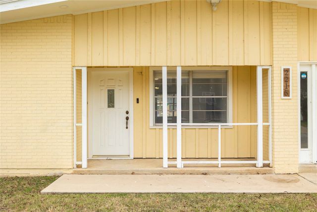 2215 13th Street, Brownwood, TX 76801