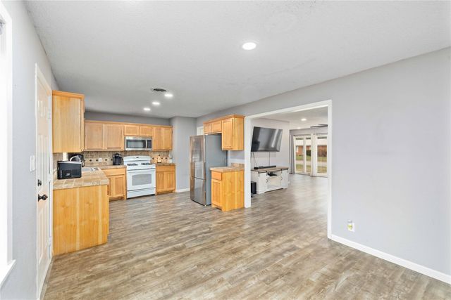 2215 13th Street, Brownwood, TX 76801