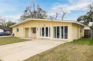 2215 13th Street, Brownwood, TX 76801