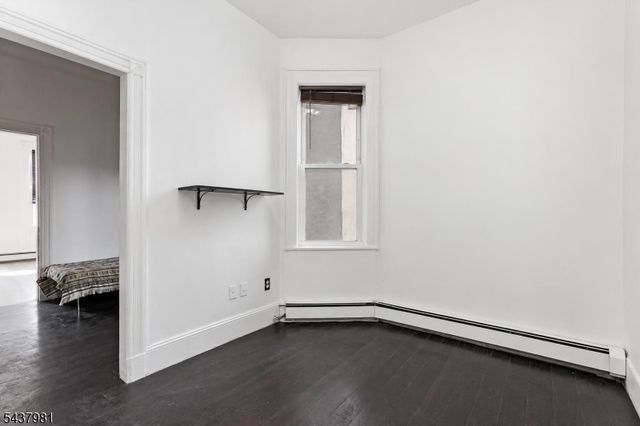 4108 New York Ave, Union City, NJ 07087