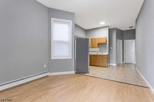 4108 New York Ave, Union City, NJ 07087