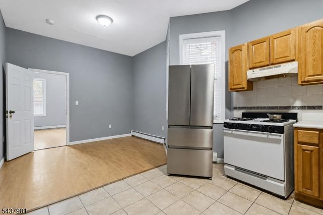 4108 New York Ave, Union City, NJ 07087