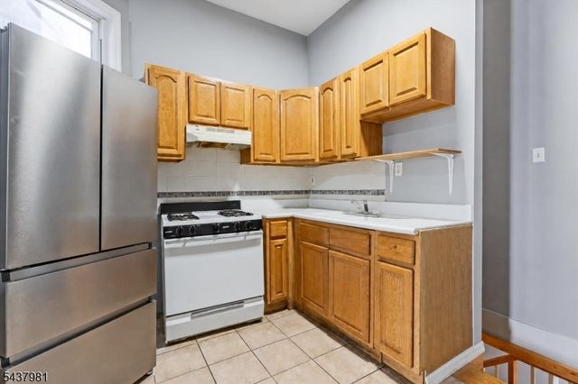 4108 New York Ave, Union City, NJ 07087