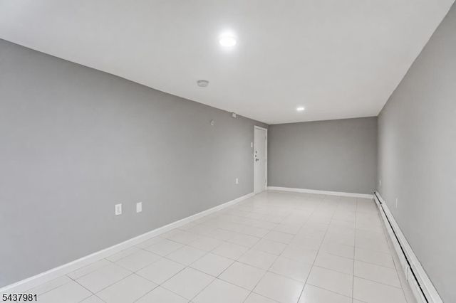 4108 New York Ave, Union City, NJ 07087