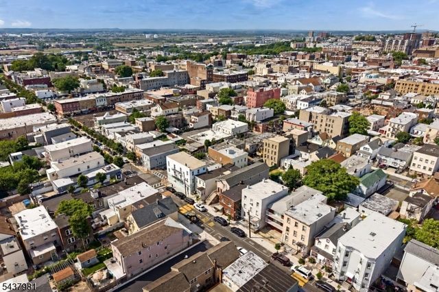 4108 New York Ave, Union City, NJ 07087