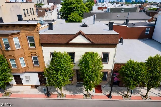 4108 New York Ave, Union City, NJ 07087