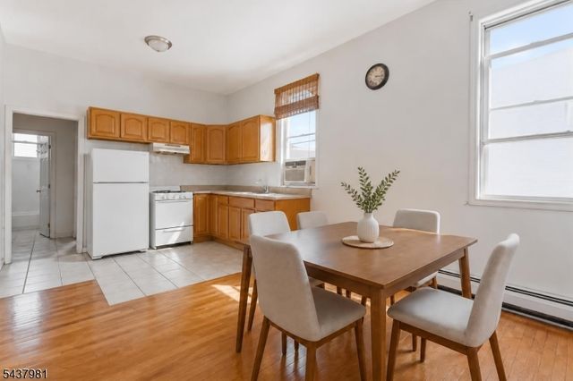 4108 New York Ave, Union City, NJ 07087
