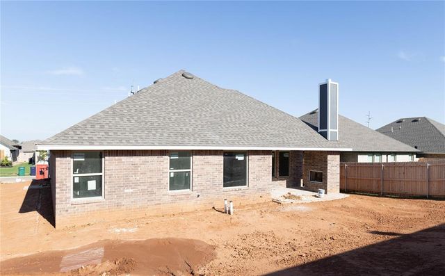 8712 Poppey Place, Yukon, OK 73099