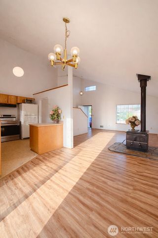 14329 79TH PL NE, Kirkland, WA 98034