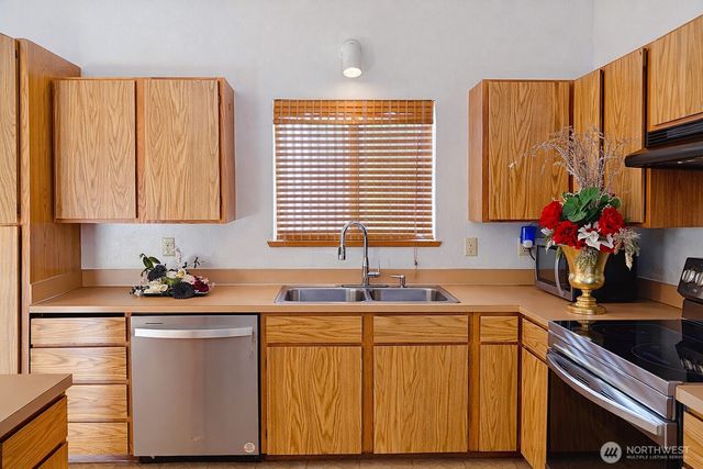 14329 79TH PL NE, Kirkland, WA 98034