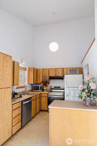 14329 79TH PL NE, Kirkland, WA 98034