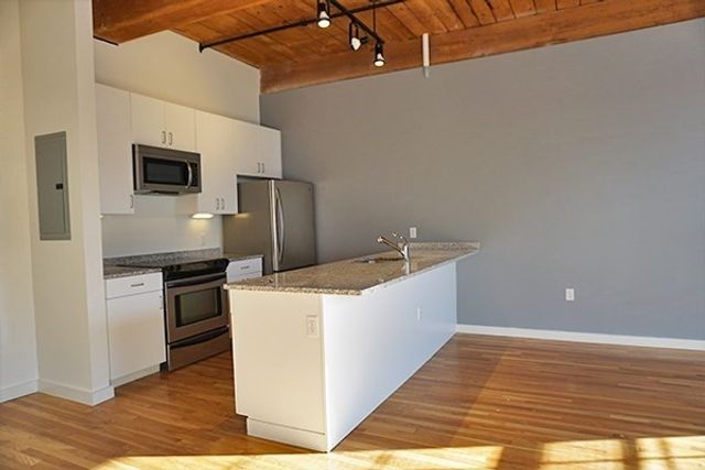 120 Water St 3009, North Andover, MA 01845