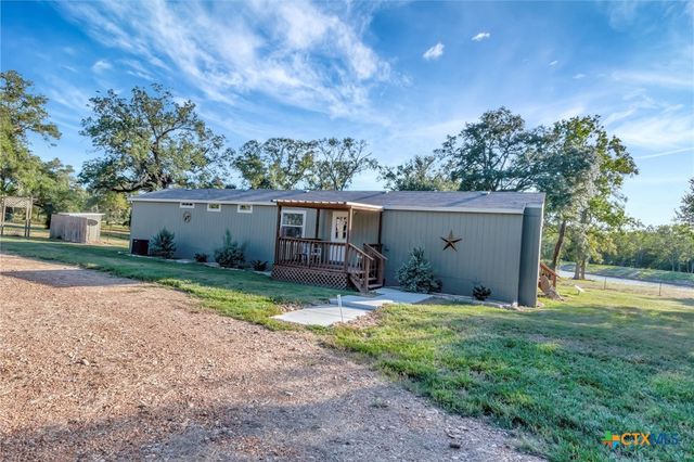 2698 County Road 284, Edna, TX 77957