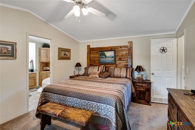 2698 County Road 284, Edna, TX 77957