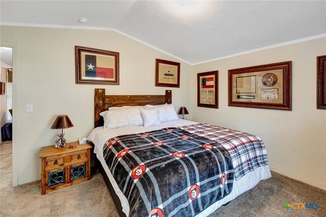 2698 County Road 284, Edna, TX 77957