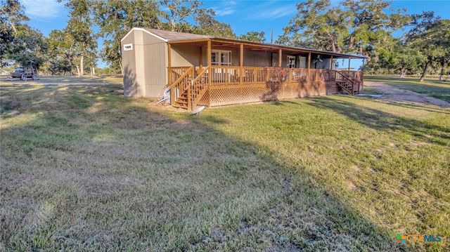 2698 County Road 284, Edna, TX 77957