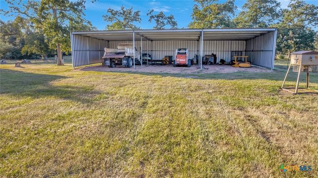 2698 County Road 284, Edna, TX 77957