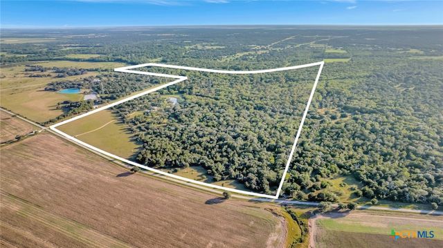 2698 County Road 284, Edna, TX 77957