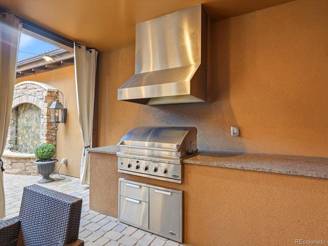 9465 Vista Hill Ln, Lone Tree, CO 80124