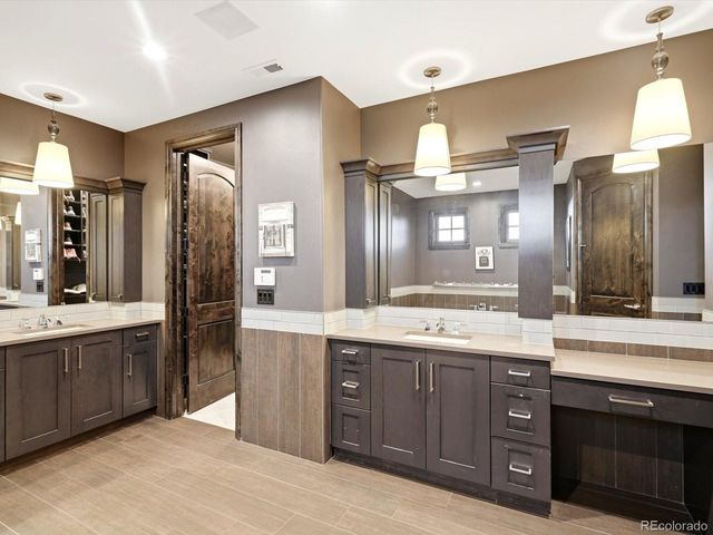 9465 Vista Hill Ln, Lone Tree, CO 80124