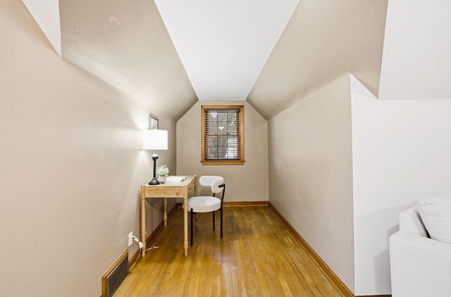 569 Walhalla Road, Columbus, OH 43202