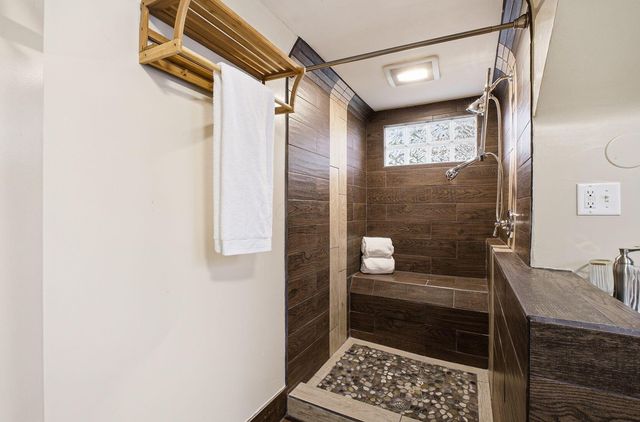 569 Walhalla Road, Columbus, OH 43202