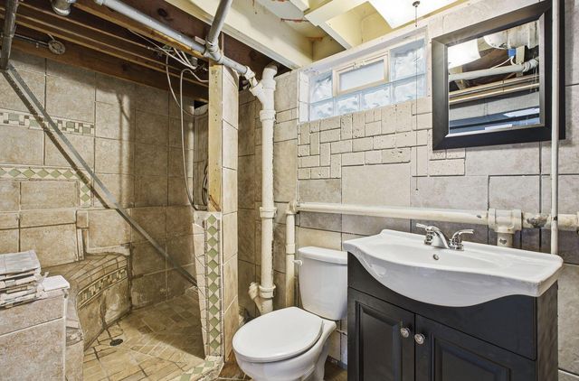 569 Walhalla Road, Columbus, OH 43202