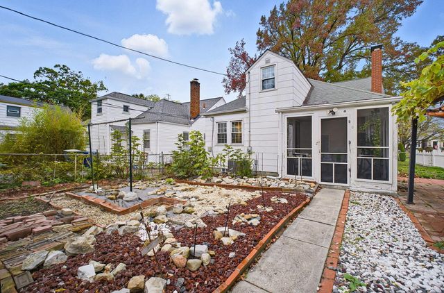 569 Walhalla Road, Columbus, OH 43202