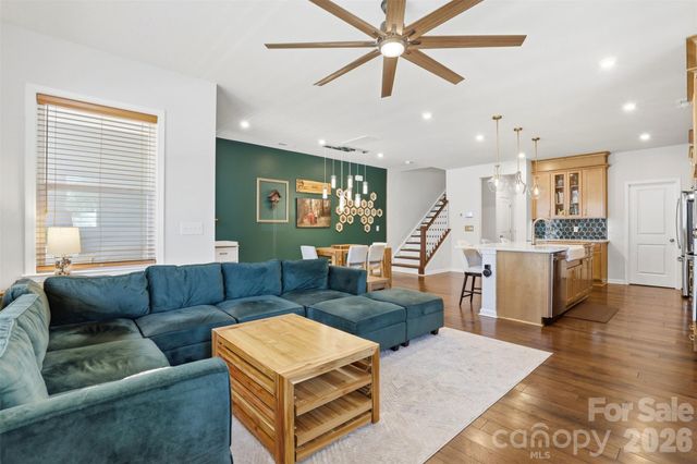 903 Kinsey Alley, Charlotte, NC 28217