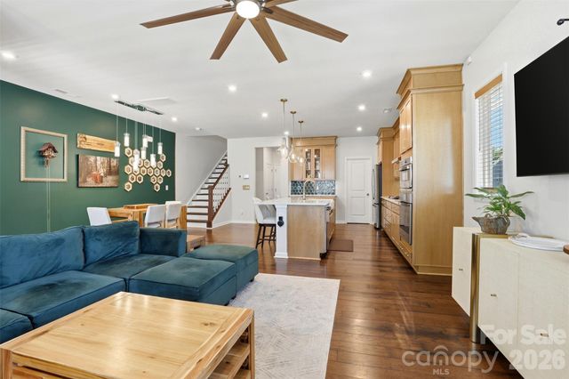 903 Kinsey Alley, Charlotte, NC 28217