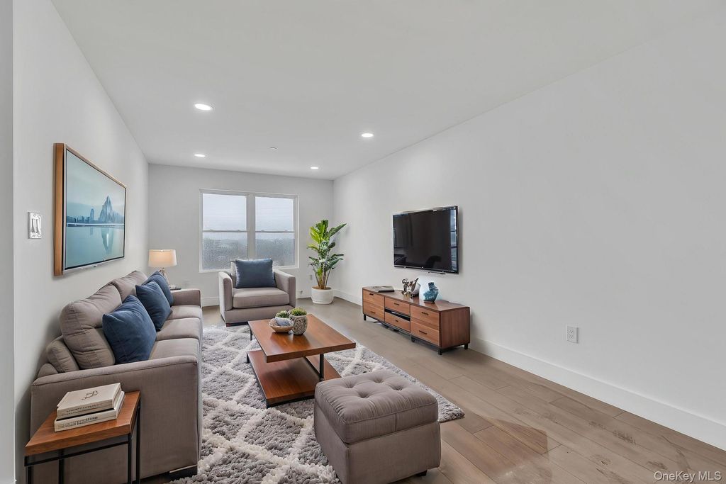 74 Broadway 2A, Freeport, NY 11520