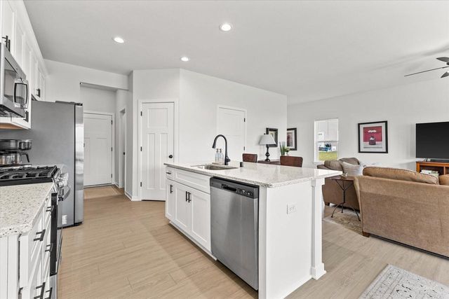 W72N1170 Augusta LANE, Cedarburg, WI 53012