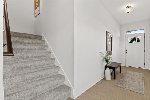 W72N1170 Augusta LANE, Cedarburg, WI 53012