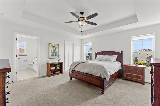 W72N1170 Augusta LANE, Cedarburg, WI 53012