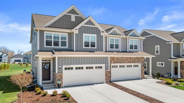 W72N1170 Augusta LANE, Cedarburg, WI 53012