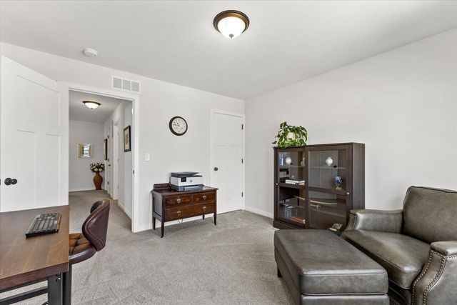 W72N1170 Augusta LANE, Cedarburg, WI 53012