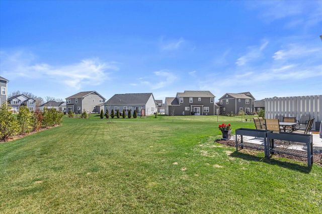 W72N1170 Augusta LANE, Cedarburg, WI 53012